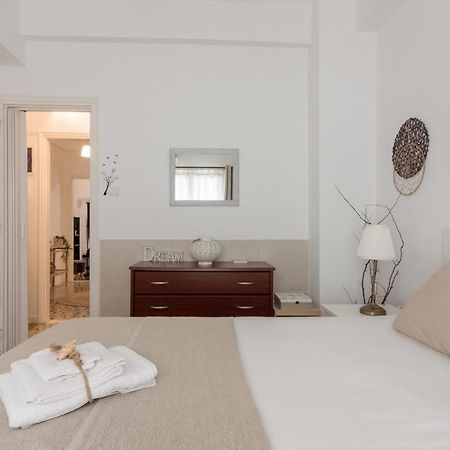 Classic And Modern Apartment In Atene Esterno foto