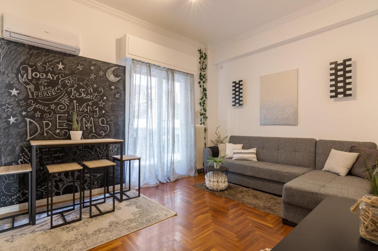Classic And Modern Apartment In Atene Esterno foto